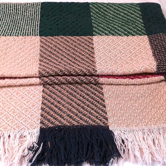 Vintage Throw 45" x 69" Blanket Fringed Red White Green - Picture 3 of 5